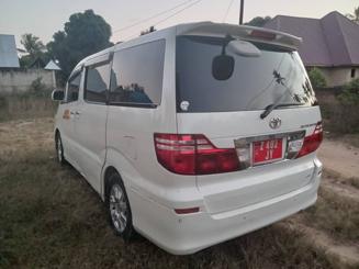 GARI AINA YA ALPHARD PUNGUZO LA BEI